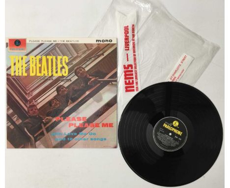 THE BEATLES - PLEASE PLEASE ME LP (UK MONO FIFTH PRESSING - PMC 1202 - ARCHIVE COPY). An incredibly clean mono UK 5th pressin