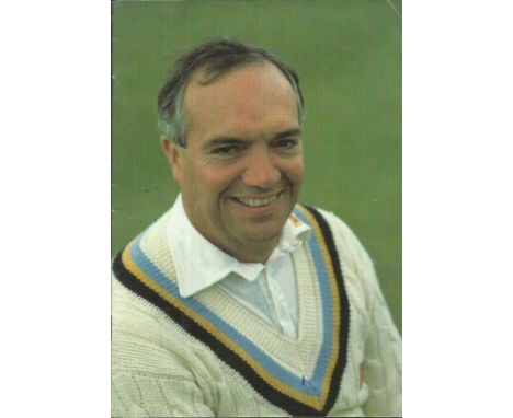 Brian Close XI and David Graveney XI cricket match booklet. Signed by around 24 including Brian Close, David Graveney, David 