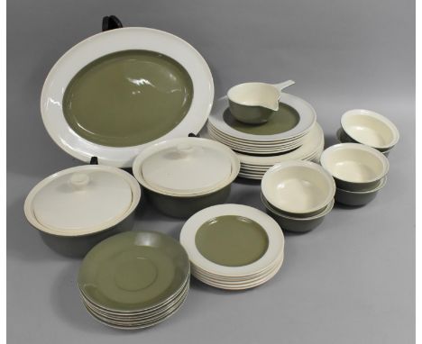 A Wedgwood Moss Green Part Dinner Service to Comprise Lidded Tureens, Oval Plate, Large Plates, Small Plates, Side Plates, Sa