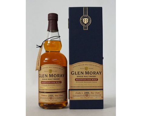 GLEN MORAY MOUNTAIN OAK
Matured in First Fill "Mountain Oak" casks from America.  70cl.  60.5% abv.  Distilled in 1991.  Bott