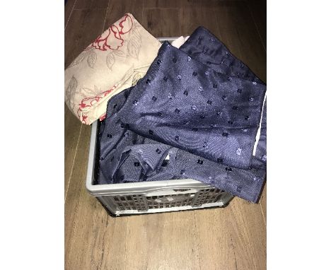 1 BOX OF CURTAINS (4 PAIRS)