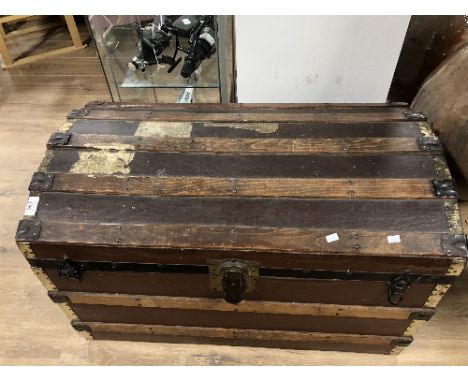 VINTAGE BOUND CABIN TRUNK
