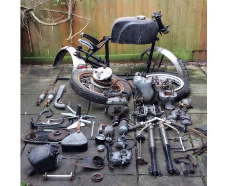 1961 Velocette 499cc Venom Clubman ProjectRegistration no. 889 PKR (see text)Frame no. RS17213Engine no. VM2525In 1960 Veloce