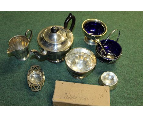 Mixed lot to include a silver plate tea set consisting of teapot, milk jug and sugar bowl (qty)