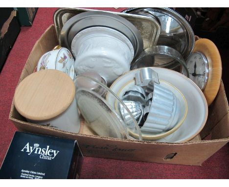 Chivers Jelly Moulds, mixing bowls, Worcester 'Evesham', etc:- One Box.