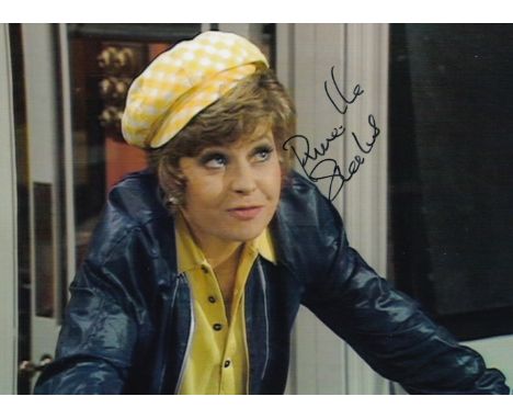 Prunella Scales, Fawlty Towers Actress, 7x5 inch Signed Photo. Good condition. All autographs come with a Certificate of Auth