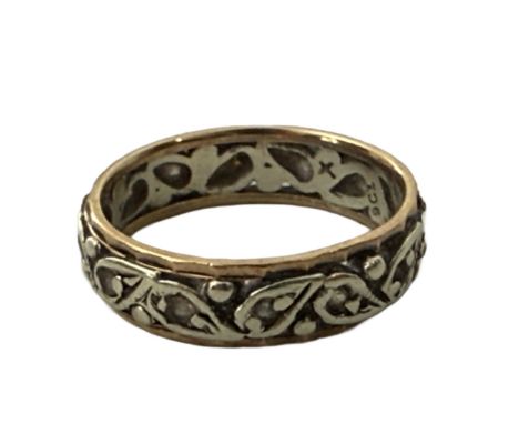 9ct White & rose gold eternity ring set with white stones Size K 3.5g 