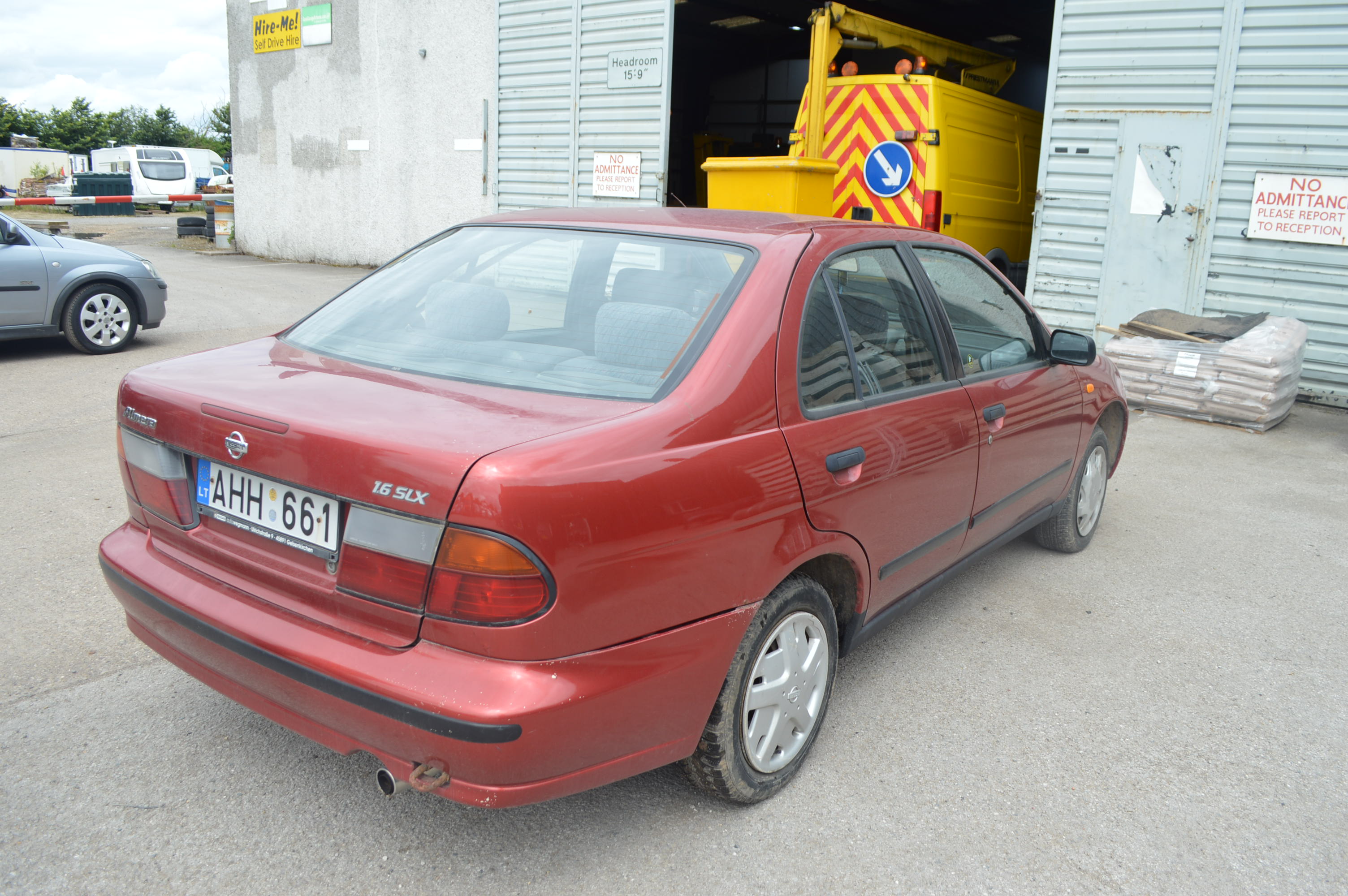 Nissan almera 1997