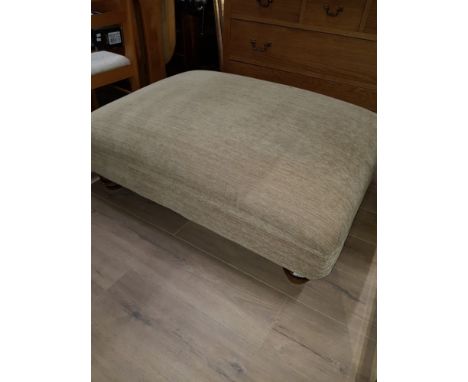 LARGE MODERN POUFFE IN BEIGE FABRIC