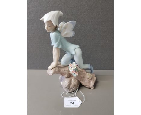 LLADRO FIGURE 7690 PRINCE OF ELVES  NO BOX