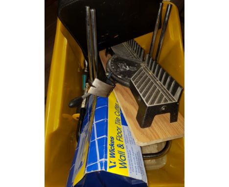A BOX OF ASSORTED TOOLS INC TILE CUTTERS ETC