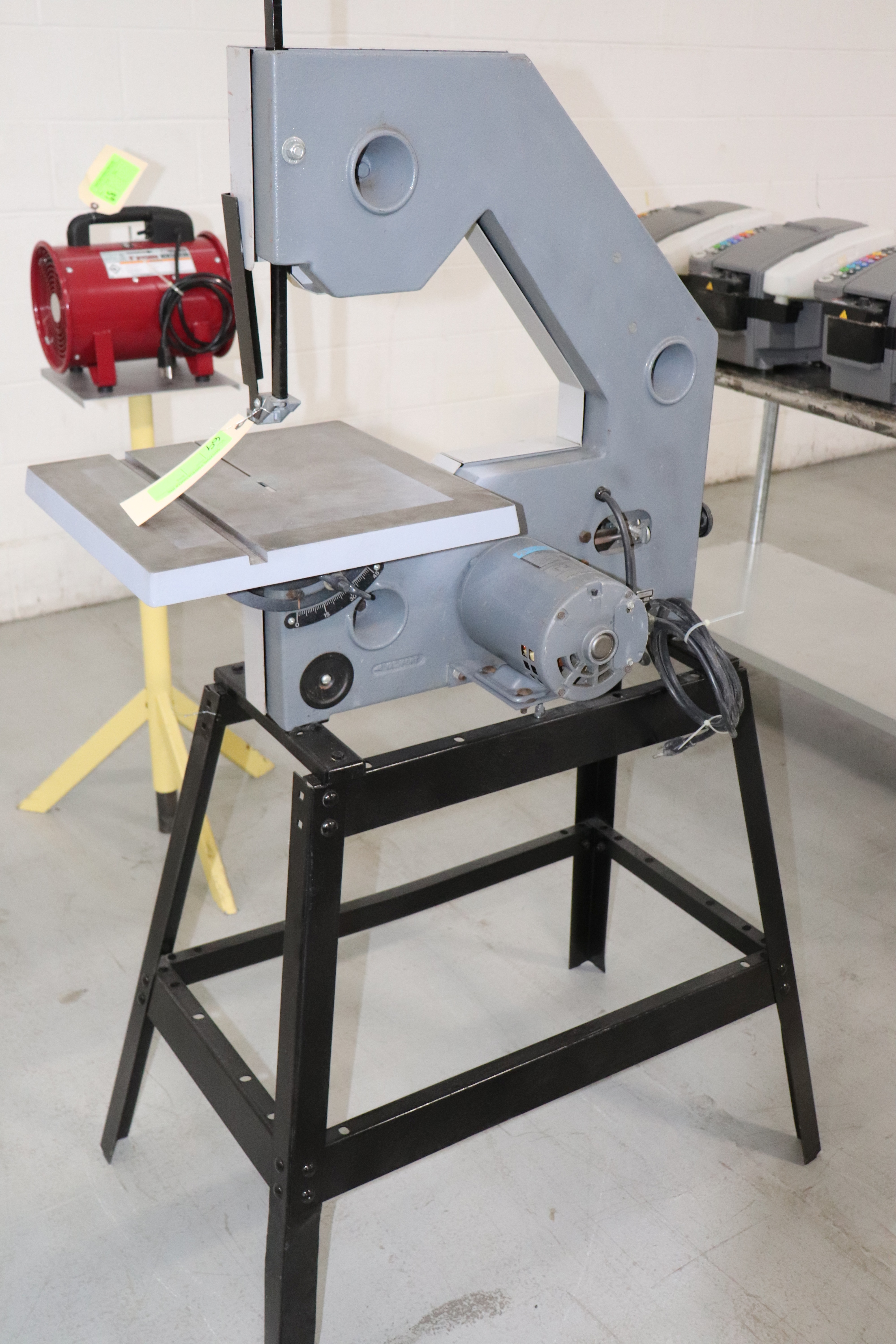 Delta 16" Motorized Band Saw, Catalog 28560, Serial 61805