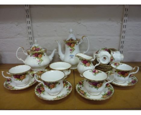 Royal Albert 'Old Country Roses' tea/coffee service - eight place settings 