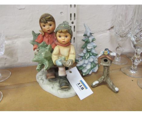 Hummel figure group 'Tree Trimming Time', a Hummel Christmas tree and a bird table (3)