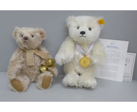 Two Steiff teddy bears, Niccolo, limited edition and classic 2003 Sagittariusbear, both boxed 
