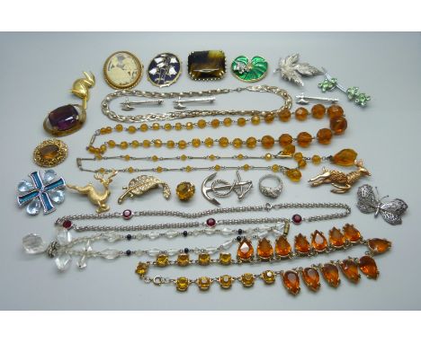A selection of vintage costume jewellery including a 925 silver butterfly brooch 