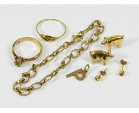 GOLD RINGS ETC. Two 9ct. gold rings, a 9ct. gold bracelet, a 9ct. gold initial 'P' pendant & earrings.  Please note that all 