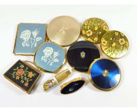 POWDER COMPACTS ETC. Three Stratton powder compacts, including one with matching cigarette case. Also, two unused Melissa pow