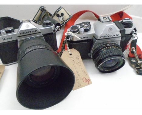 2 PENTAX K 1000 CAMERAS TOKINA 1:2.8 28MM AND SIGMA 70-210 ZOOM