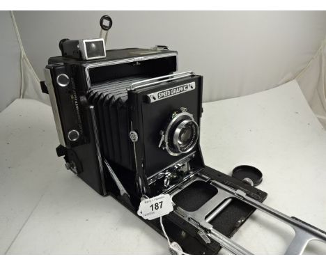 GRAFLEX SPEED GRAPHIC PRESS CAMERA WITH SCHNEIDER KREUZNACH LENS 