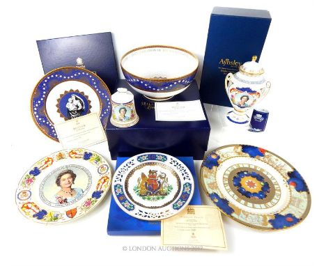 A collection of ceramic items, mainly Spode Millennium Collection, and mainly boxed, together with a boxed Aynsley item.