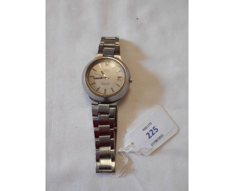  A 1970s/80s steel Omega electronic F300 H2 Seamaster Chronometer wristwatch in need of attention and service
