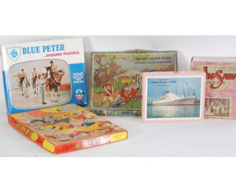 G.J.H. & CO BOURNEMOUTH "VICTORY JIG-SAW PUZZLE - SNOW WHITE & THE SEVEN DWARFS" design by Anne Rochester, complete in box, t