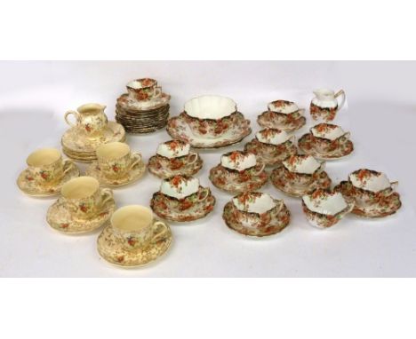 LAT VICTORIAN CHINA PART TEA SERVICE ORIGINALLY FOR 12 PERSONS, IN PRINTED AND PAINTED IMARI PALLETTE, 40 PIECES AND A FRYERS