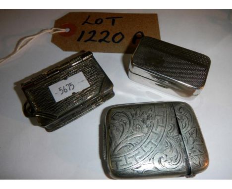 A vesta case, snuff box and a vesta / stamp case