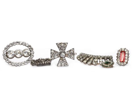 COLLECTION OF PASTE JEWELLERYincluding a Georgian cushion brooch set with seed pearls and paste (6)