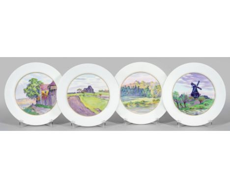 Set von vier Jugendstil-Tellern mit LandschaftsmotivenIm leicht vertieften, goldgerahmten Spiegelmedaillon Architekturlandsch