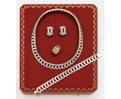 Brillant-Parure von Cartier-"Double C de Cartier" von 2000Collier, korrespondierender Ring, Paar Ohrclips und Armband. Weißgo