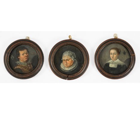 Niederländischer Porträtmaler(Tätig Mitte 17. Jh.)Drei Barock-PorträtminiaturenRunde Plaketten mit fein gemalten Brustbildnis