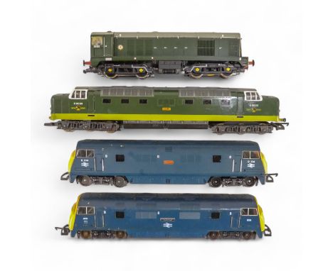 'OO' Gauge Lima and Bachmann diesel locomotives x4 Comprising: Bachmann D8101 Lima 828 - Magnificent, warship class Lima D900