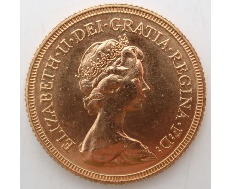 ELIZABETH II&nbsp;(1952-2022)&nbsp;1 Sovereign 1981 Obverse second crowned portrait of HM Queen Elizabeth II right, wearing t