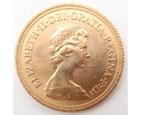 ELIZABETH II&nbsp;(1952-2022)&nbsp;1 Sovereign 1978 Obverse second crowned portrait of HM Queen Elizabeth II right, wearing t
