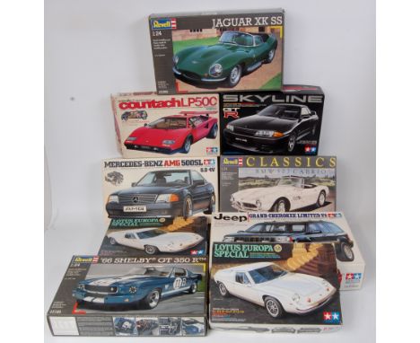 9 boxed 1/24th scale plastic saloon, jeep and classic car kits, mixed manufacturers to include Revell and Tamiya, specific ex