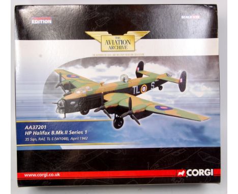 Corgi Aviation Archive 1/72nd scale model of a HP Halifax B.MK2 Series 1, in the original box, No.AA37201, (VG-BVG)