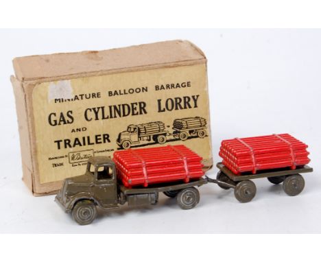 Britains Set 1879, 00 Scale, Lorry with gas cylinders, 1940-46 version, comprising of Khaki 4 x wheeled flatbed Lorry with ma