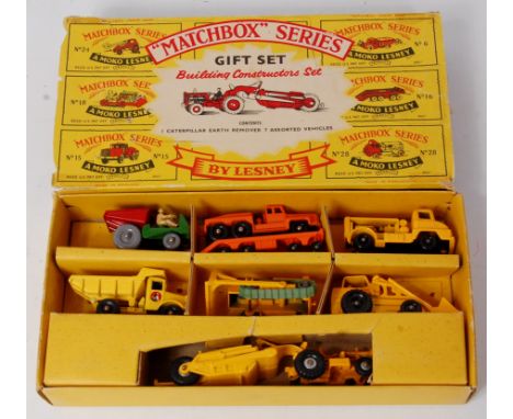 Matchbox Regular Wheels Gift Set 3, Building Constructors Gift Set containing (1) Major Pack M1 Caterpillar Earth Scraper, No