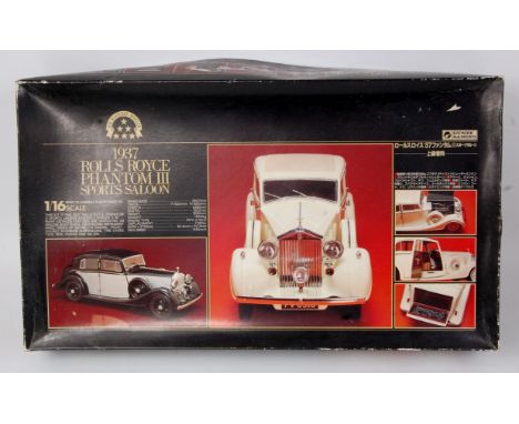 Gunze Sangyo 1/16th scale plastic kit for a 1937 Rolls Royce Phantom 3 Sports Saloon, un-made as issued example in the origin