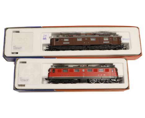 Roco HO Gauge Pantograph  Locomotives 43710 BLS Ae6/8 208 and 43699 SBB CFF Ae6/6 11454 (both E boxes E-G) (2)