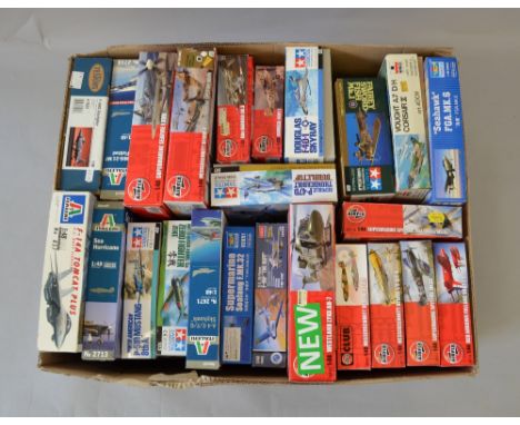 24x 1:40 scale model kits including: Airfix; Hornby; Tamiya etc. All boxed, not checked if complete.