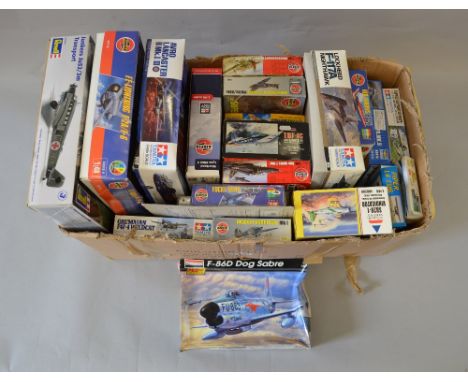 20x 1:48 scale model kits including: Airfix; Tamiya; Monogram etc. All boxed, not checked if complete.