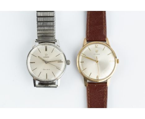 A GENTLEMAN'S STAINLESS STEEL 'SEAMASTER' WRISTWATCH BY OMEGA, the circular silvered dial with baton markers, to a calibre 60