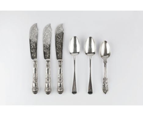 A COLLECTION OF MIXED SILVER FLATWARE, to include  a set of three Victorian King's pattern fish knives with engraved blades, 