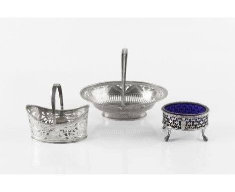 A LATE VICTORIAN SILVER SWING HANDLED OVAL BASKET, with beaded border, and with pierced and engraved decoration, by Haseler B