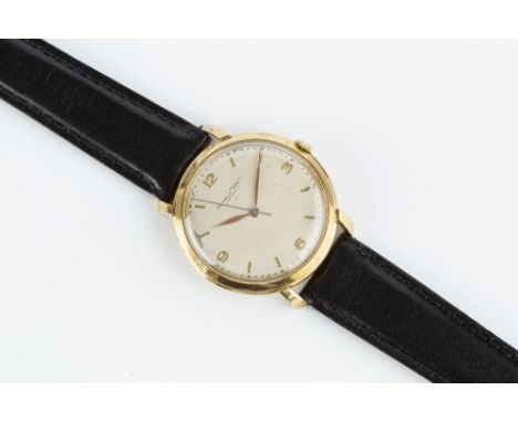 A GENTLEMAN'S WRISTWATCH BY INTERNATIONAL WATCH COMPANY, the circular silvered dial with gilt Arabic numerals and baton marke