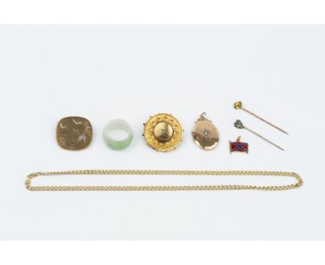 A COLLECTION OF JEWELLERY, comprising a late Victorian diamond set panel brooch, glazed verso, a later panel brooch, pierced 