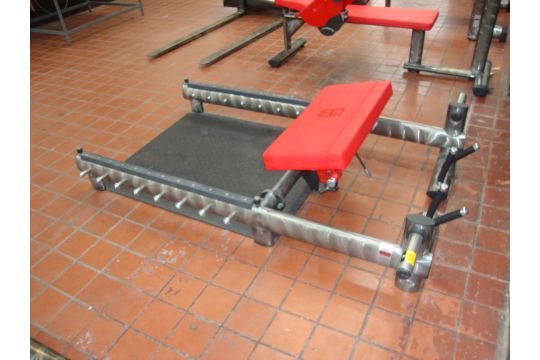 the glute builder
